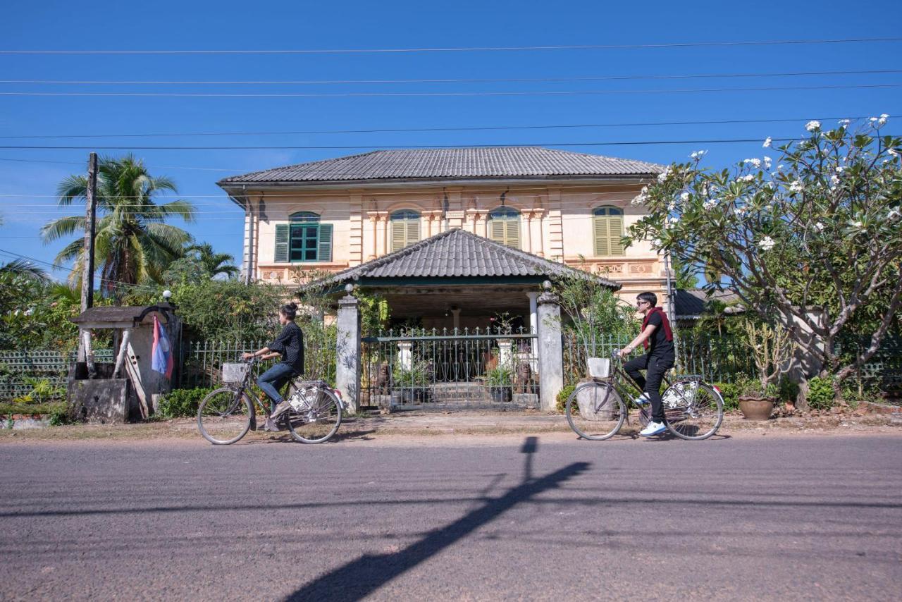 La Folie Lodge Champasak Exterior photo